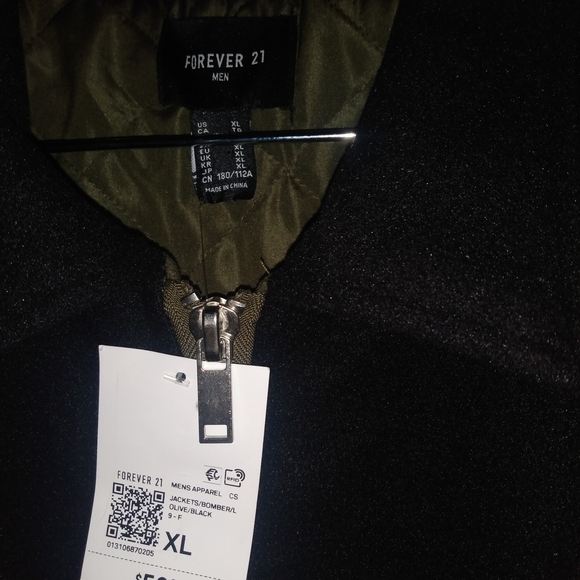 Men's Olive Green and Black Jacket - Picture 2 of 2